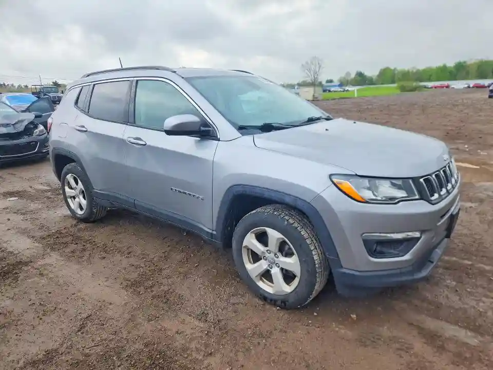 3C4NJDBB5JT307077 2018 JEEP COMPASS-3