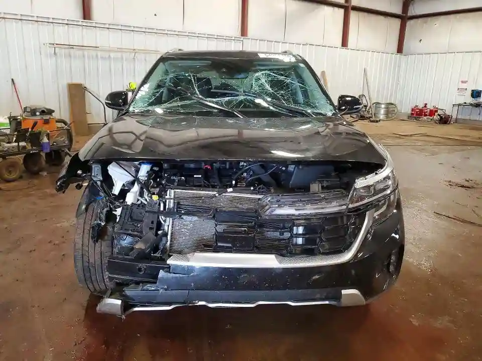 KNDETCA71R7504667 2024 KIA SELTOS-4