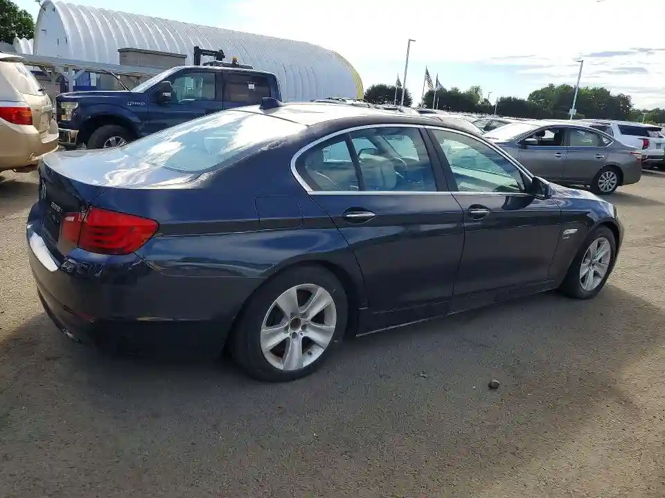 WBAXH5C54CDW09484 2012 BMW 5 SERIES-2