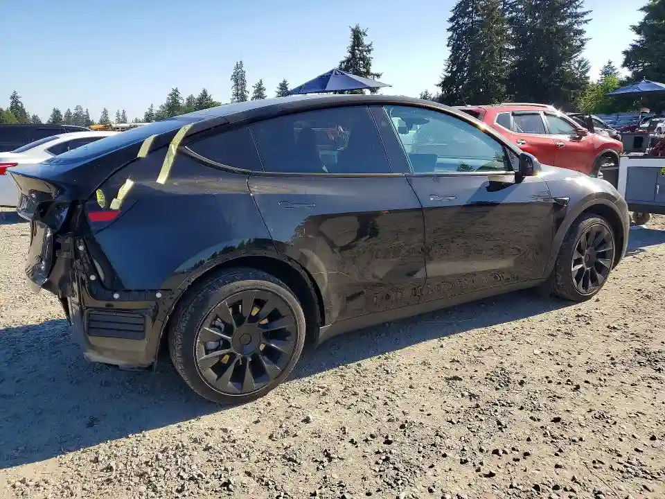 7SAYGDED8RF086063 2024 TESLA MODEL Y-2