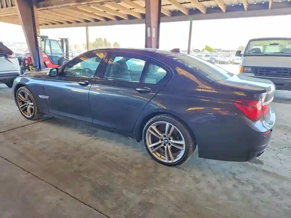 WBAYA8C52DD227806 2013 BMW 7 SERIES-1