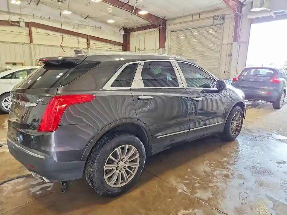 1GYKNBRSXHZ244265 2017 CADILLAC XT5-2
