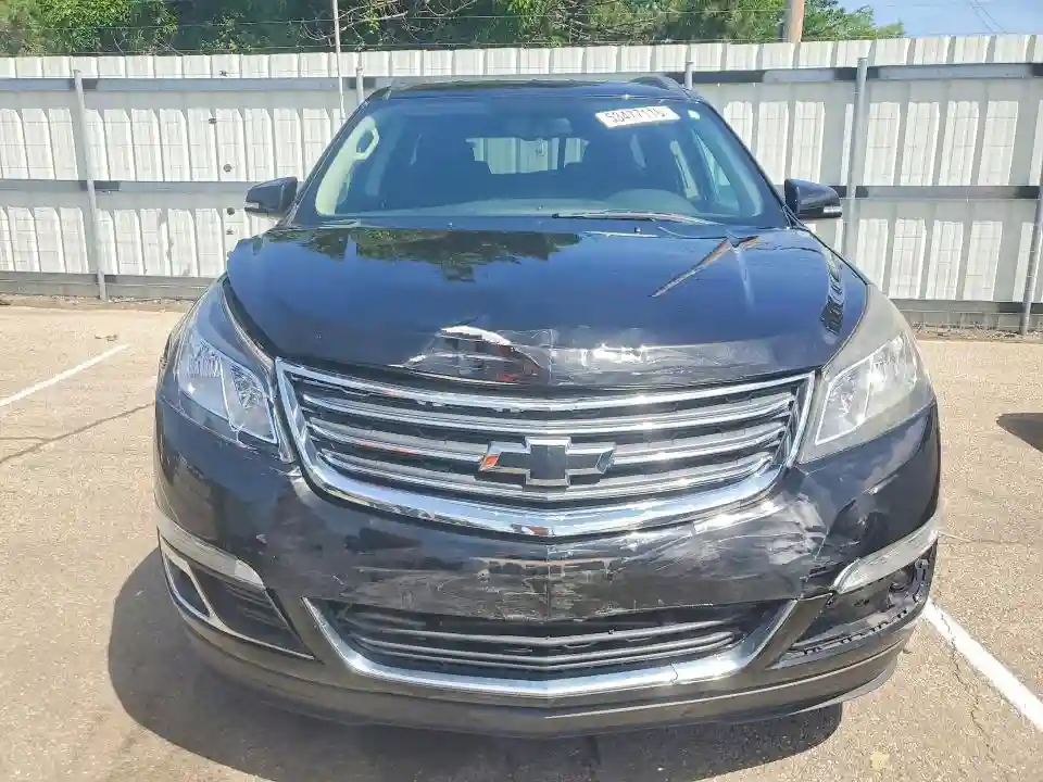 1GNKRHKD0HJ305007 2017 CHEVROLET TRAVERSE-4