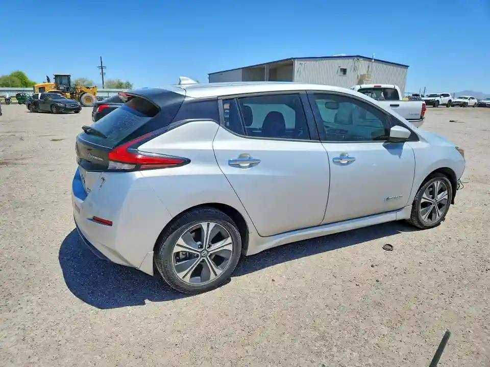 1N4BZ1CP8KC318419 2019 NISSAN LEAF-2
