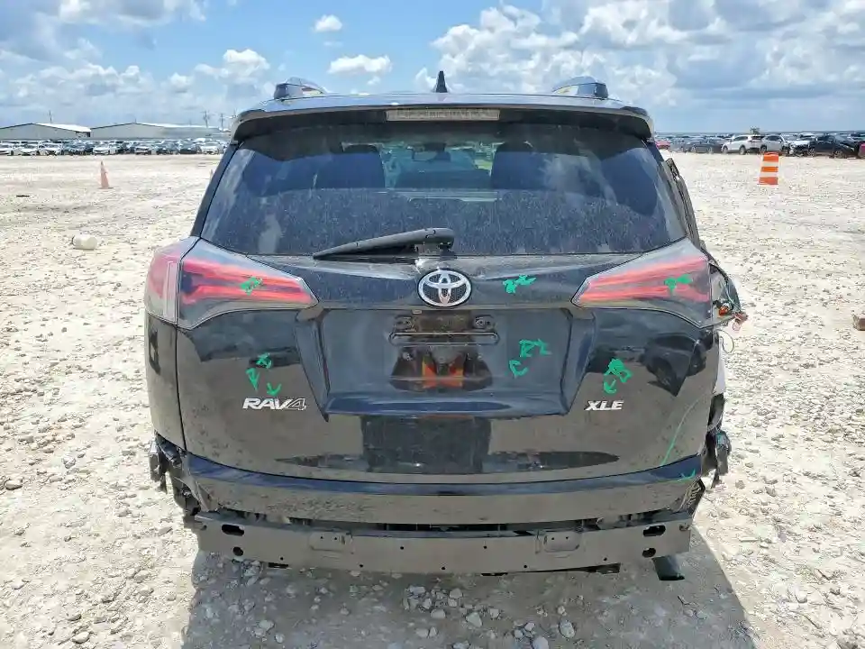 2T3WFREV3JW416042 2018 TOYOTA RAV4-5