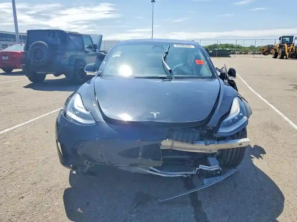 5YJ3E1EC1LF796416 2020 TESLA MODEL 3-4