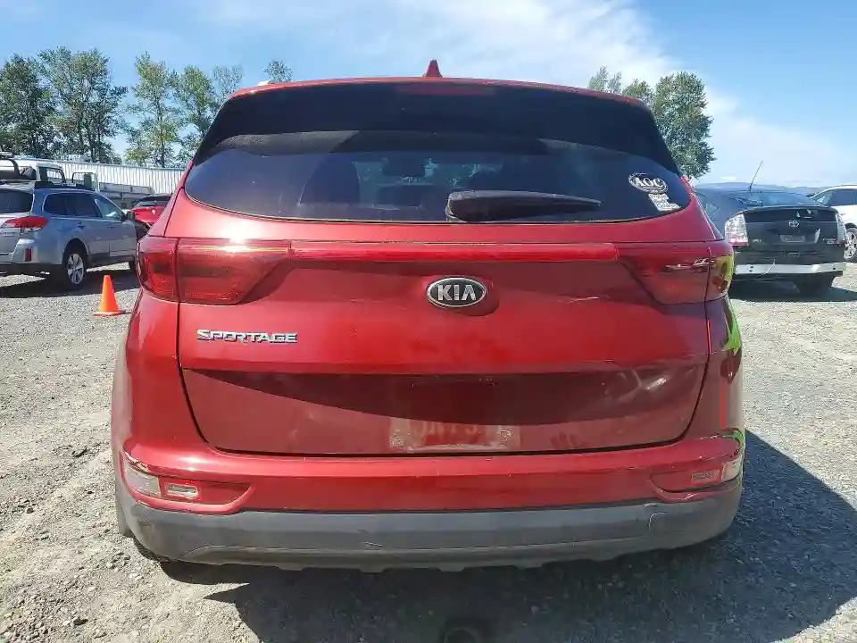 KNDPMCAC1J7463318 2018 KIA SPORTAGE-5
