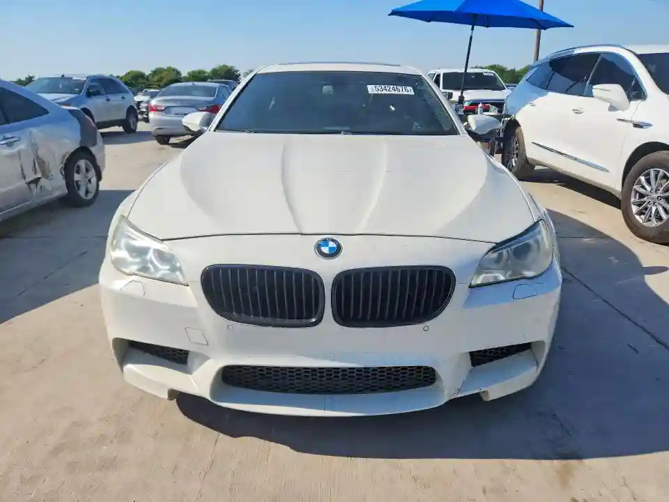WBSFV9C53DC772996 2013 BMW M5-4