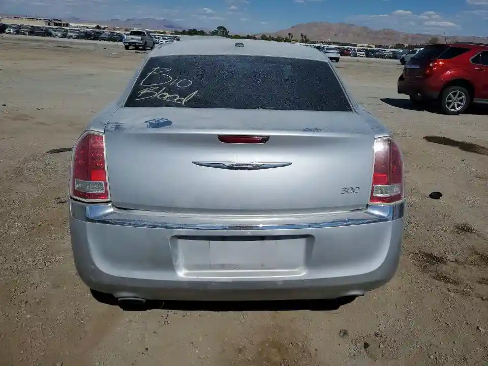 2C3CCAAG1CH216966 2012 CHRYSLER 300-5