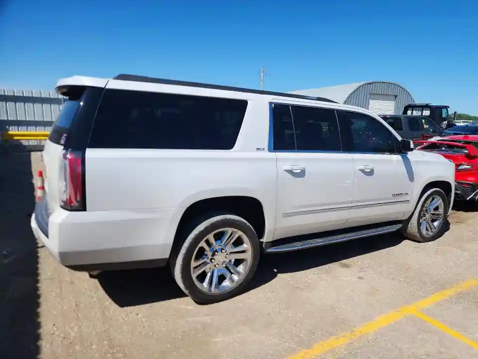 1GKS2GKC0JR210943 2018 GMC YUKON-2