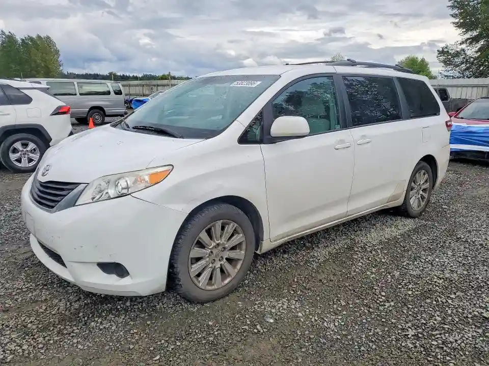 5TDJK3DC7BS025790 2011 TOYOTA SIENNA-0