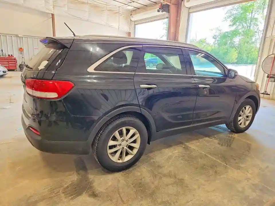 5XYPG4A59HG196988 2017 KIA SORENTO-2