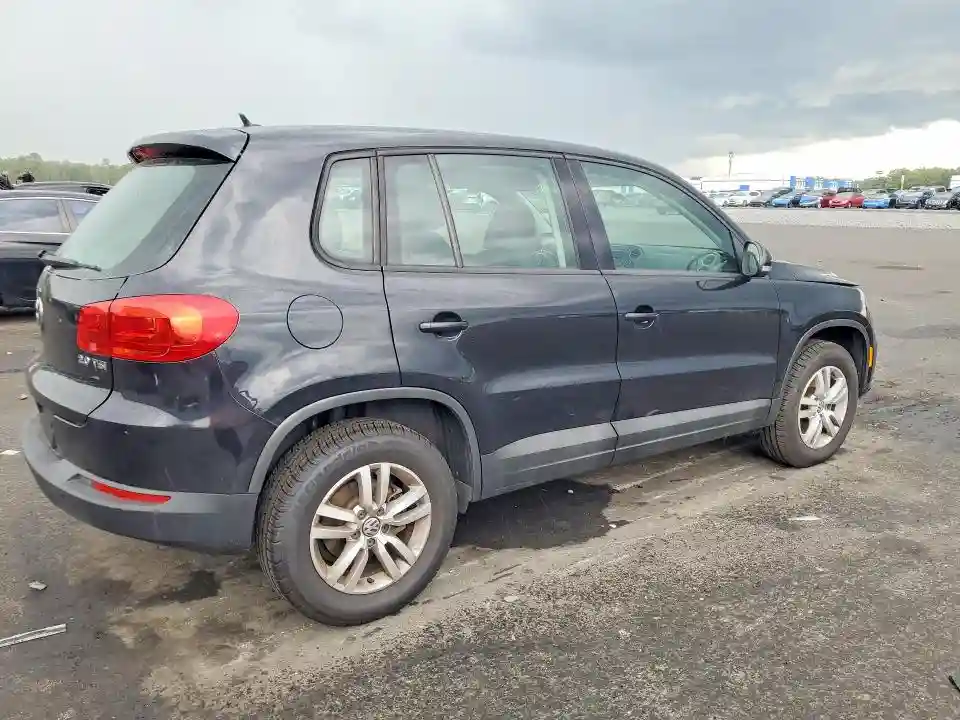WVGAV7AX4DW538502 2013 VOLKSWAGEN TIGUAN-2