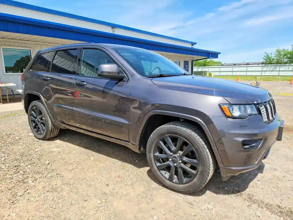 1C4RJFAGXHC866267 2017 JEEP CHEROKEE-3