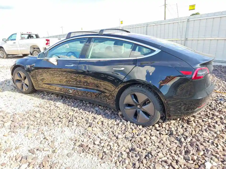 5YJ3E1EBXJF182209 2018 TESLA MODEL 3-1