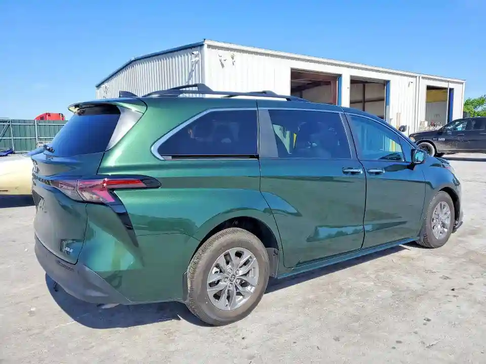 5TDJSKFC8SS181733 2025 TOYOTA SIENNA-2