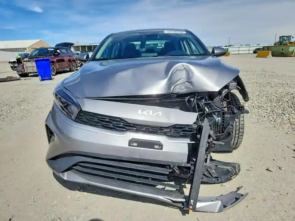 3KPF24AD8PE665274 2023 KIA FORTE LXS-4