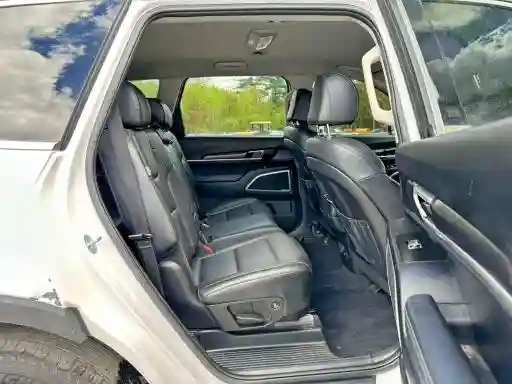 5XYP2DGC8PG353106 2023 KIA TELLURIDE-4