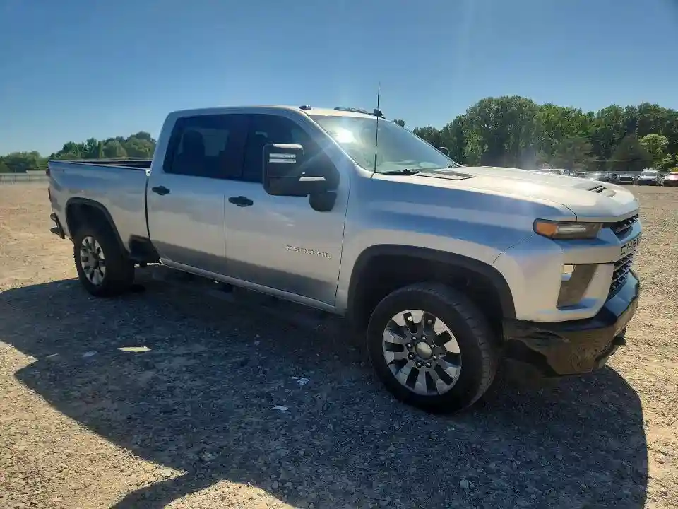 2GC4YME78P1709555 2023 CHEVROLET ALL MODELS-3