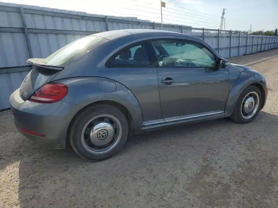 3VWJ17AT0HM632828 2017 VOLKSWAGEN BEETLE-2