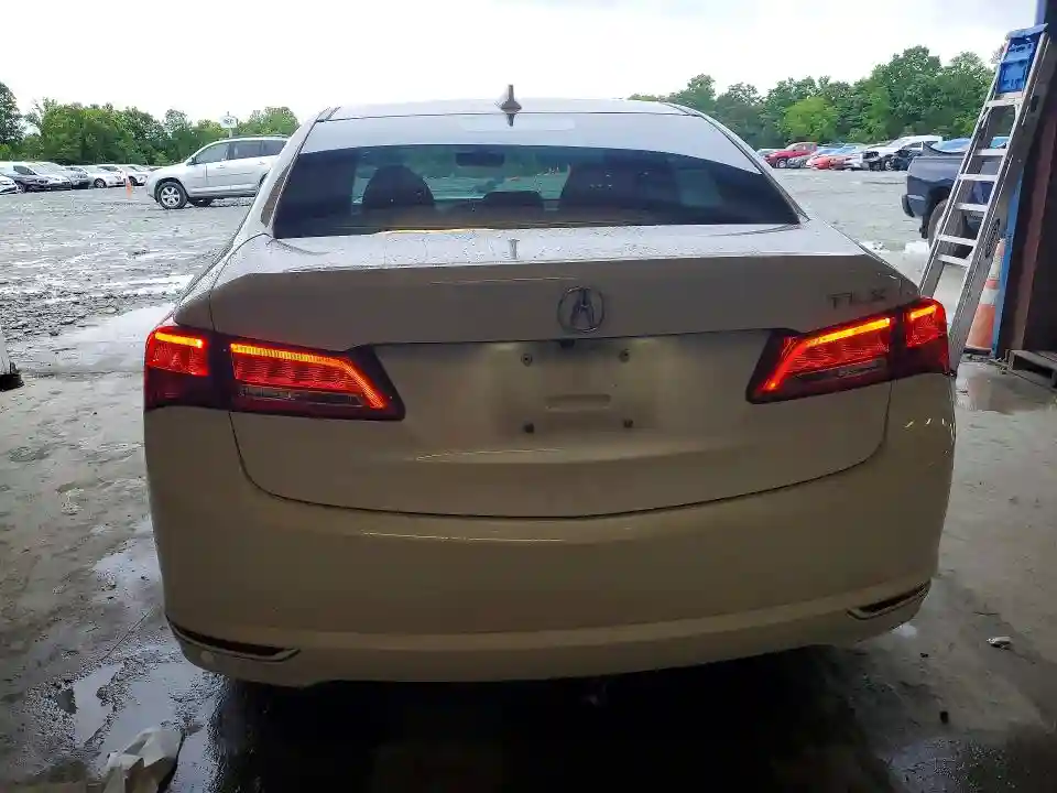 19UUB1F52JA007033 2018 ACURA TLX-5