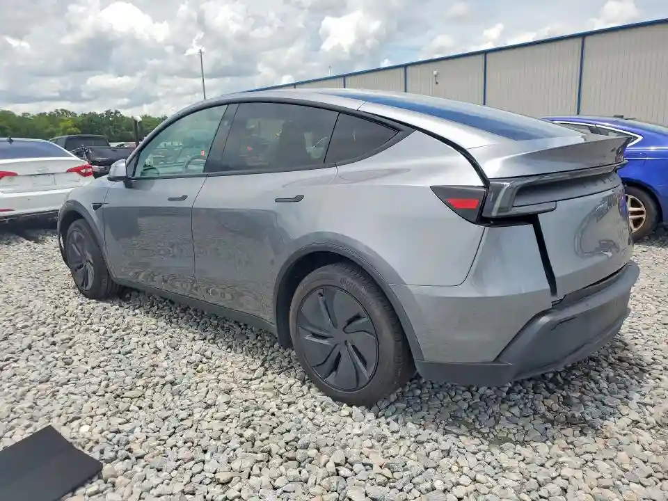 7SAYGDED2TF525166 2026 TESLA MODEL Y-1