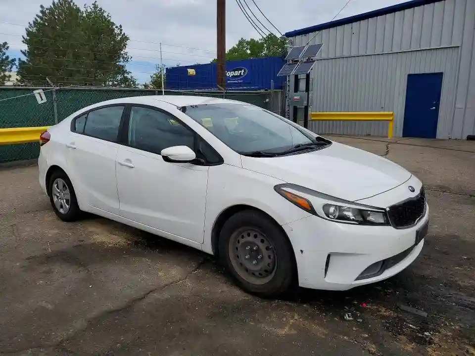 3KPFK4A7XHE144178 2017 KIA FORTE-3