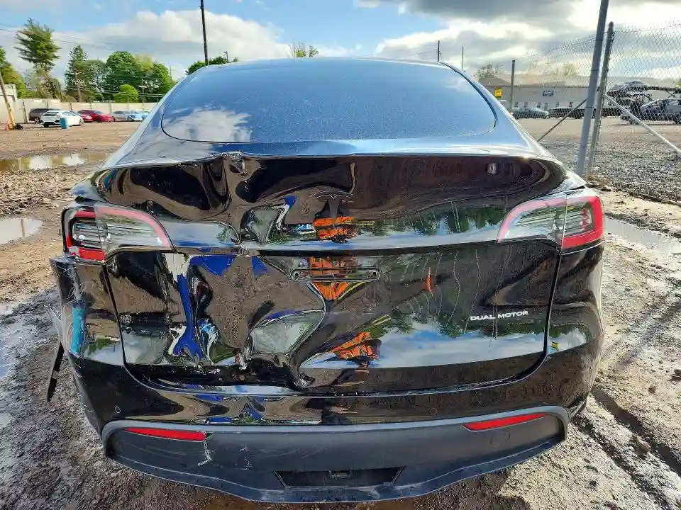 7SAYGDEE1NF447829 2022 TESLA MODEL Y-5