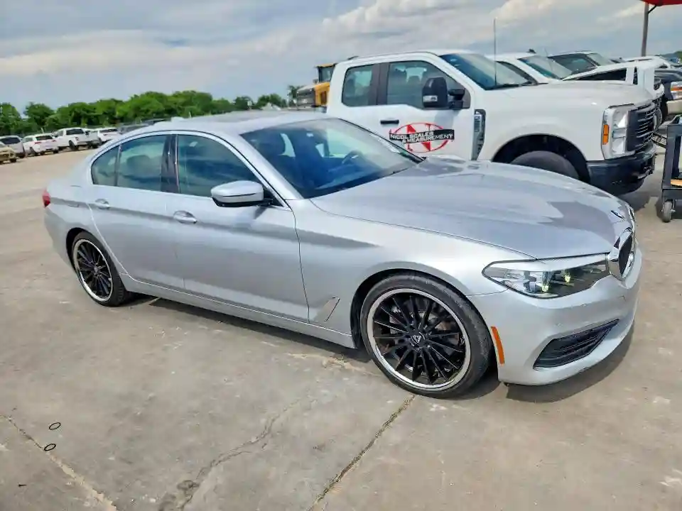 WBAJA5C56KG900673 2019 BMW 5 SERIES-3