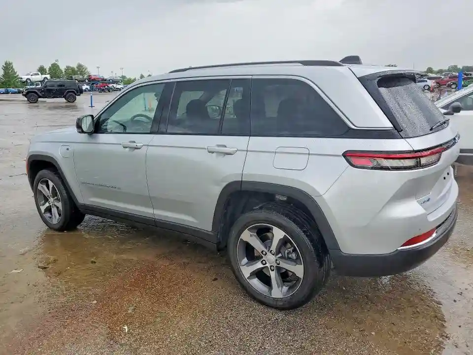 1C4RJYB67N8747768 2022 JEEP CHEROKEE-1