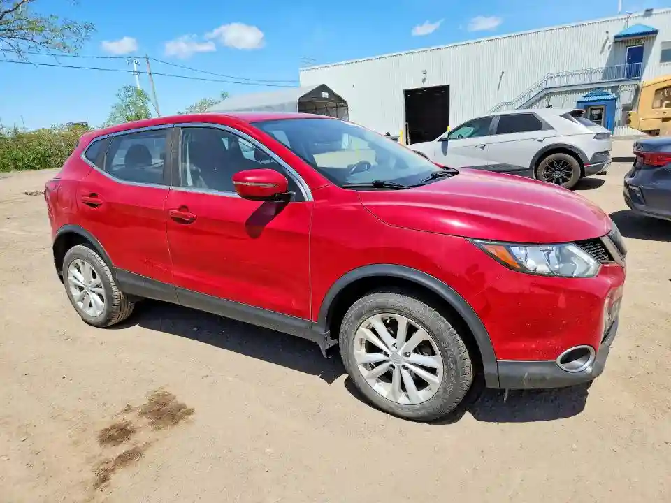 JN1BJ1CR4JW281842 2018 NISSAN ROGUE-3