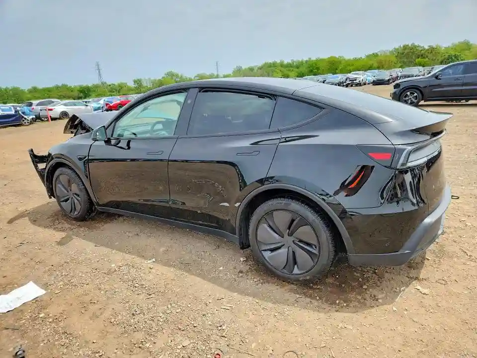 7SAYGDEE2TA470756 2026 TESLA MODEL Y-1