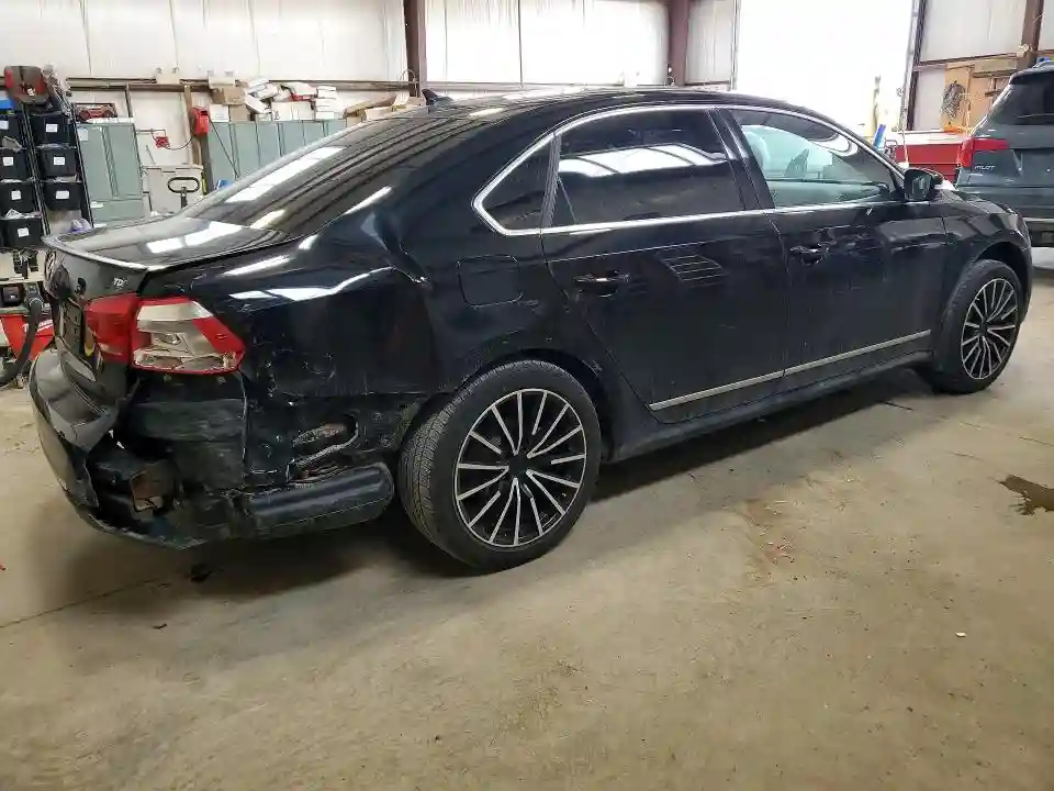 1VWBN7A38DC124109 2013 VOLKSWAGEN PASSAT-2