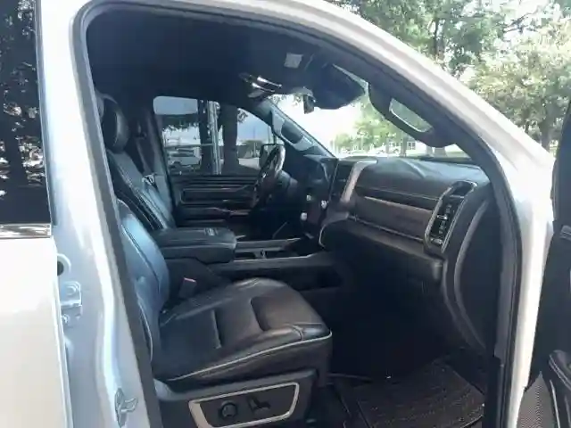 1C6RREHT6KN683294 2019 RAM 1500-4