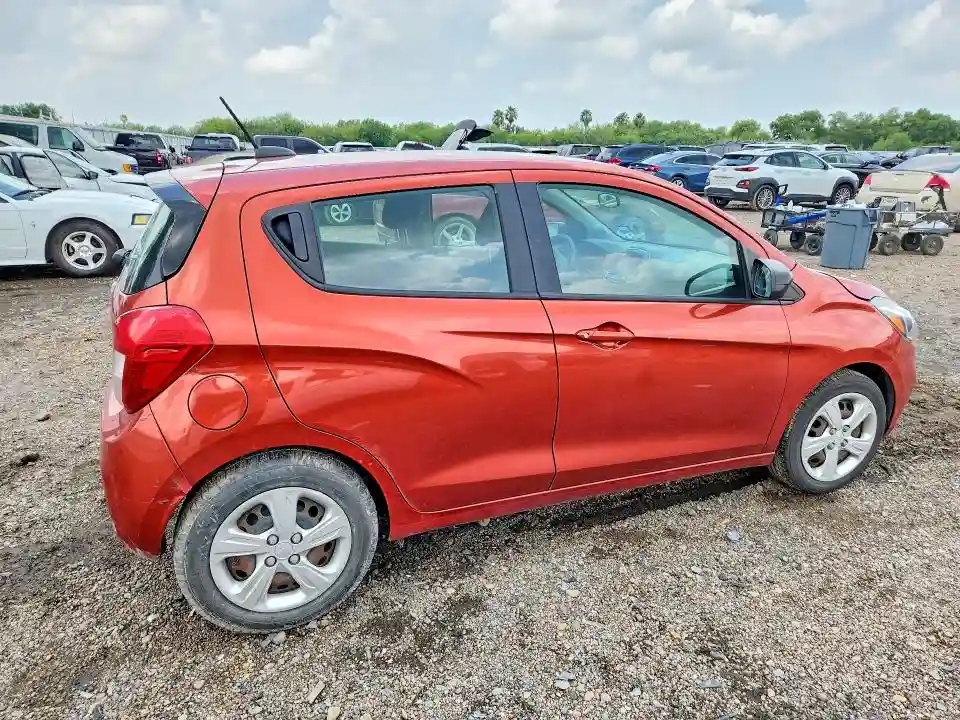 KL8CB6SA6MC228825 2021 CHEVROLET SPARK-2