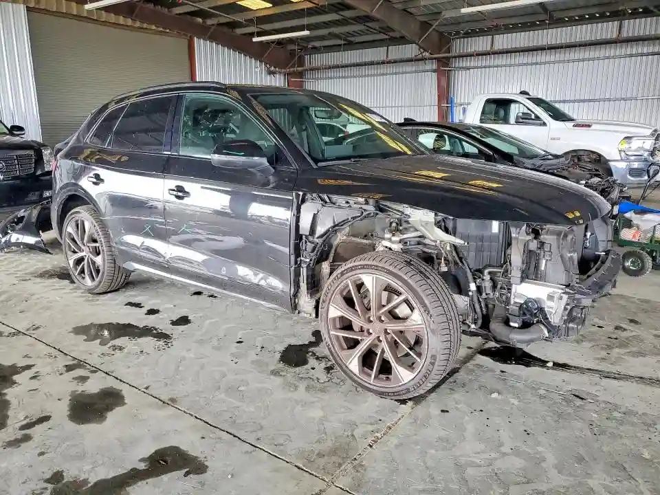 WA1B4AFY2M2008900 2021 AUDI SQ5-3