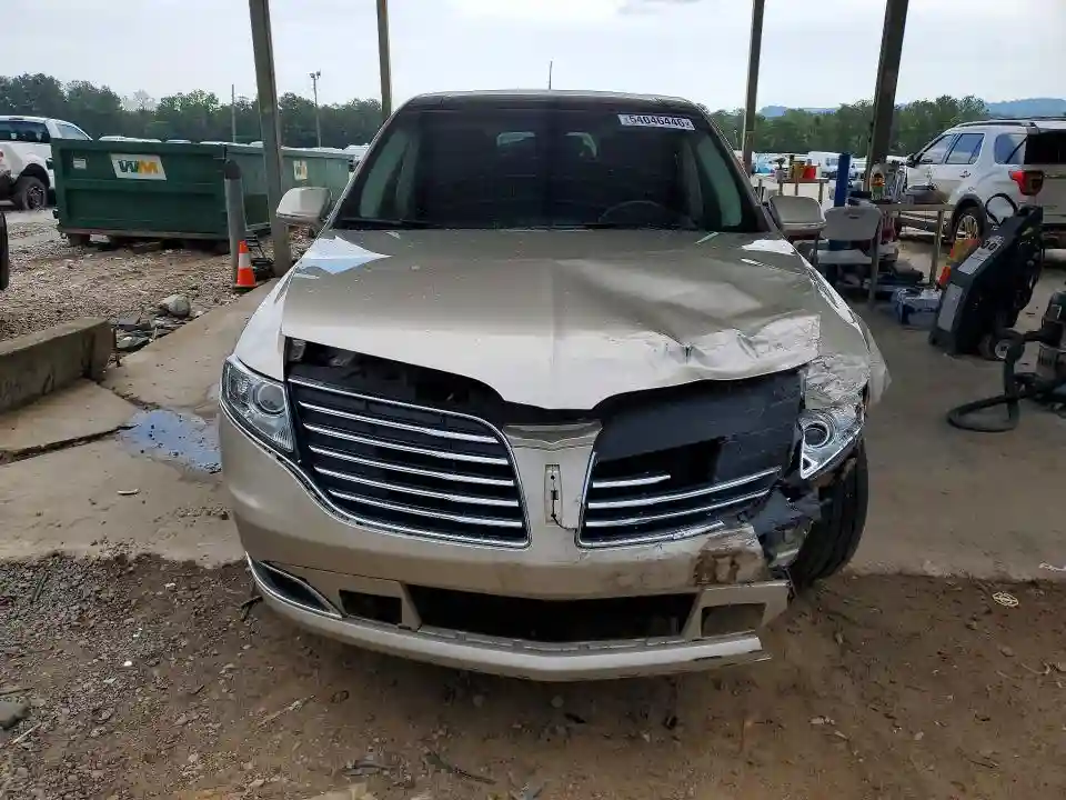 2LMHJ5FK1HBL00680 2017 LINCOLN MKT-4