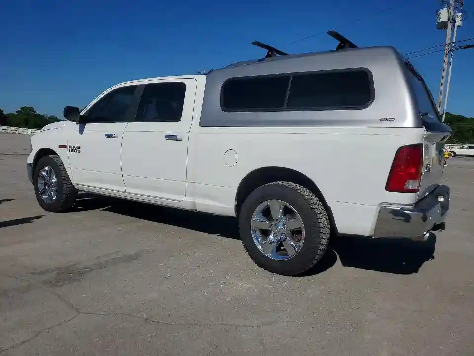 1C6RR7TM8JS273205 2018 RAM 1500-1