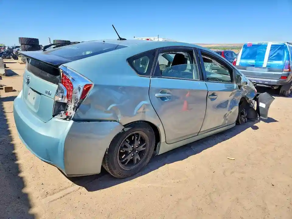 JTDKN3DU7F1887656 2015 TOYOTA PRIUS-2