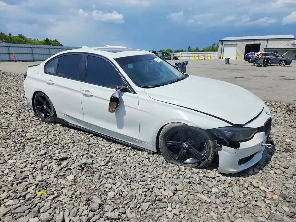 WBA3B5G58DNS04153 2013 BMW 3 SERIES-3
