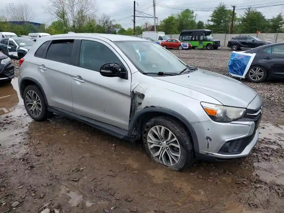 JA4AP3AU3JU023540 2018 MITSUBISHI OUTLANDER-3
