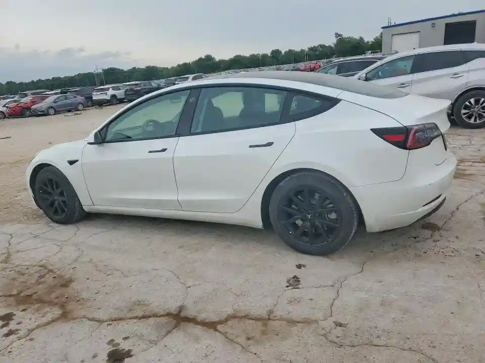 5YJ3E1EA3NF190021 2022 TESLA MODEL 3-1