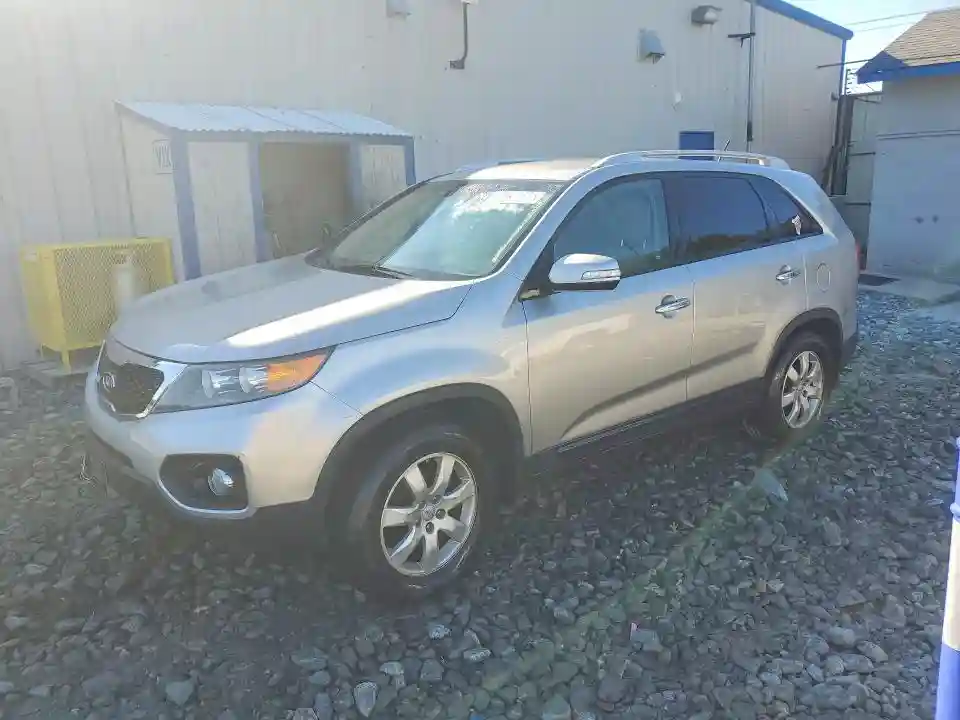 5XYKT4A68DG335257 2013 KIA SORENTO-0
