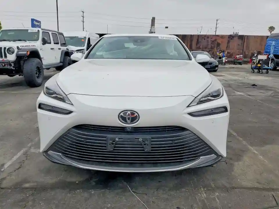 JTDAAAAA8PA008222 2023 TOYOTA MIRAI-4