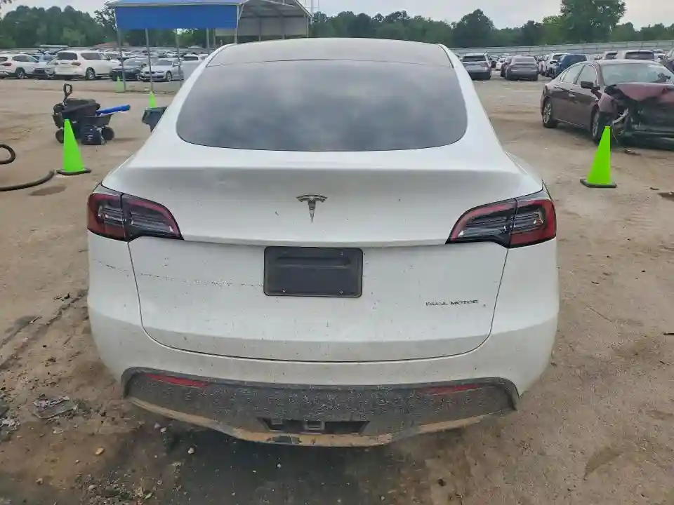 7SAYGDEE3PA086958 2023 TESLA MODEL Y-5