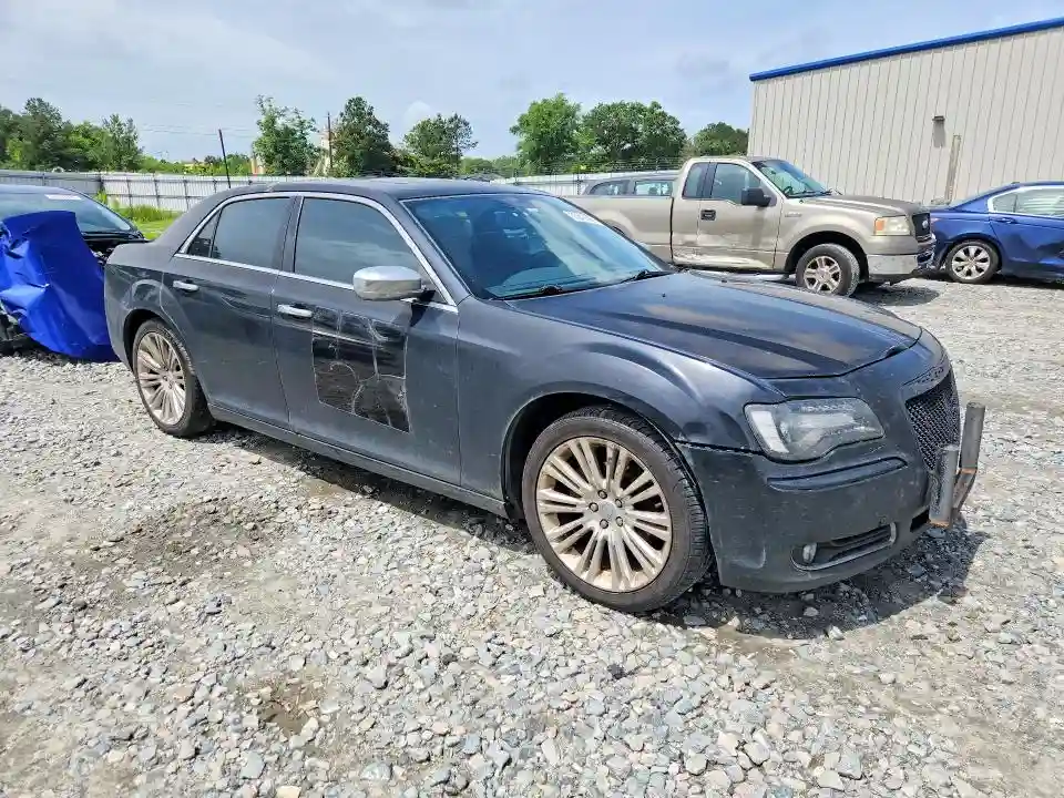 2C3CA5CG0BH538457 2011 CHRYSLER 300-3
