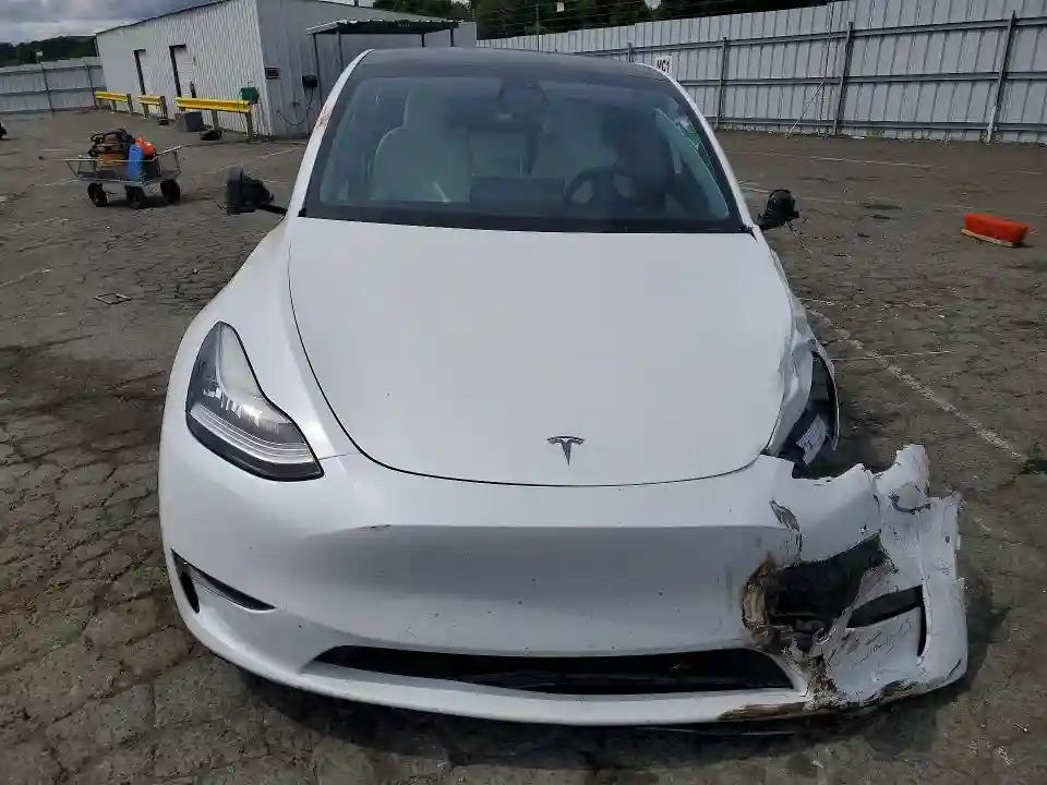 5YJYGDEE5MF151868 2021 TESLA MODEL Y-4