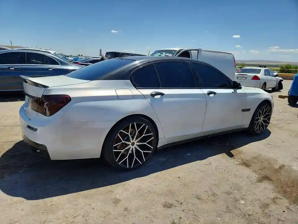 WBAYA6C54DD143622 2013 BMW 7 SERIES-2