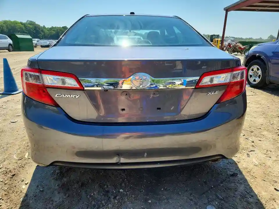 4T1BF1FK1EU426197 2014 TOYOTA CAMRY-5