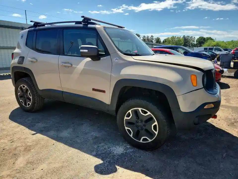 ZACCJBCT9GPC80792 2016 JEEP RENEGADE-3